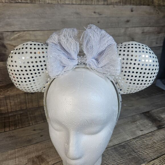 Silver Disney Ears with White Lace Bow Minnie Mouse Ears Handmade - Picture 1 of 5